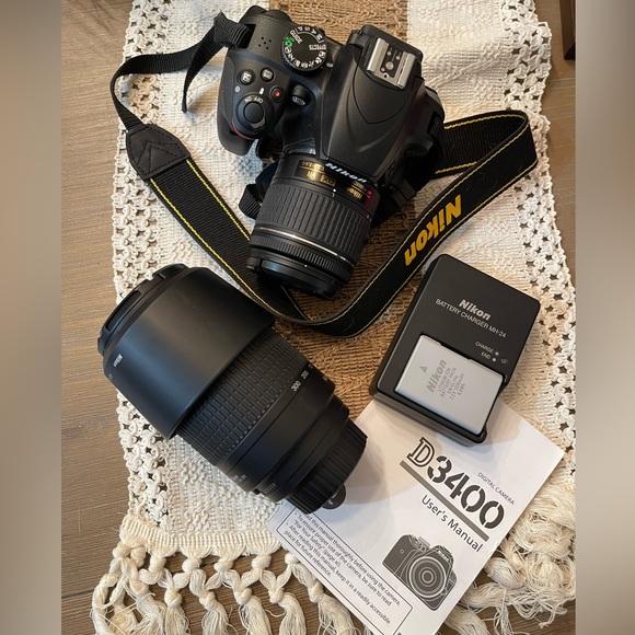 Nikon D3400 DSLR camera with 18-55mm lense & 70-300mm lense - Picture 1 of 6